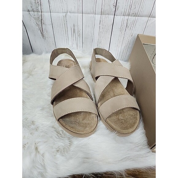 NEW Women's Rockport Sand Shoe Walking Sandal 7  Medium - Picture 1 of 8